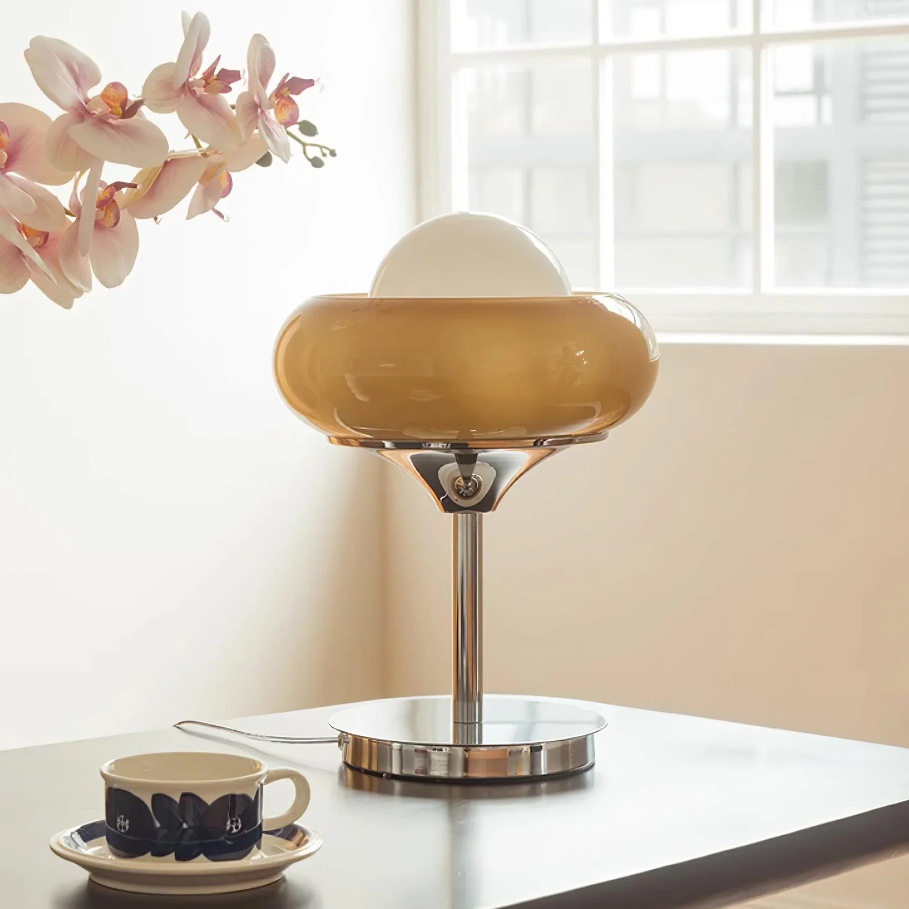 Bauhaus Egg Tart Table Lamp